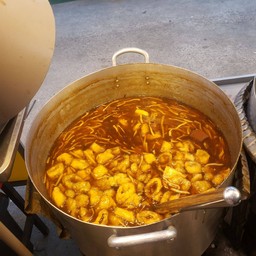 กระเพาะปลาหม้อยักษ์