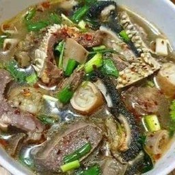 ต้มแซ่บเครื่องในเนื้อ