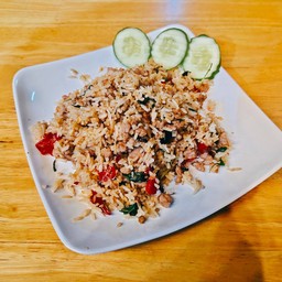 ข้าวคลุกกะเพราหมูสับ