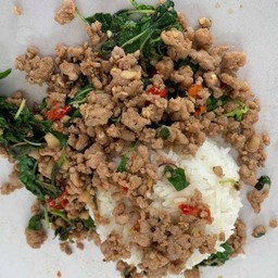 ไก่กะเพราห่อ