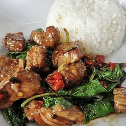 กระเพราเนื้อ Doo Bung