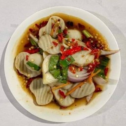 ยำลูกชิ้นปลา