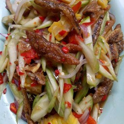 ตำมะม่วงปลากรอบ