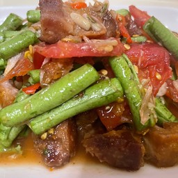 ตำถั่วหมูกรอบ