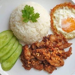 ผัดพริกแกง