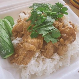 หมูทอดกระเทียมราดข้าว