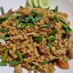 ปังปังกะเพราหมูกรอบ