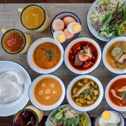 ร้านขนมจีนคลองจิก วัดวิเวกวายุพัด บางปะอิน