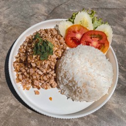ข้าวหมูสับกระเทียม