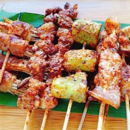 หม่าล่า&ยำแซ่บ ศาลาแดง