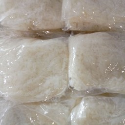 ข้าวเหนียว  2  ห่อ