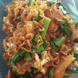 มาม่าผัด