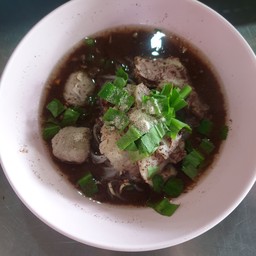 ก๋วยเตี๋ยวเนื้อเปื่อย