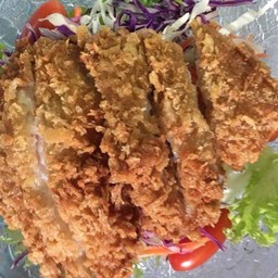 สลัดไก่ทอด