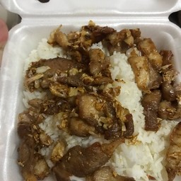 ข้าว+หมูทอดกระเทียม