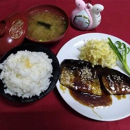 กัสจังคาเระ ข้าวแกงกะหรี่ญี่ปุ่น (สันโค้งหลวง)