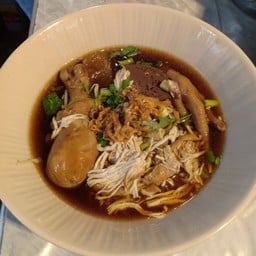 ก๋วยเตี๋ยวไก่ตุ๋นแยก7