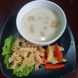 มักกะโรนีซุบครีมเห็ด