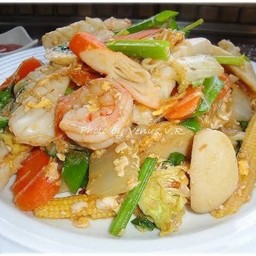 สุกี้แห้ง รวม
