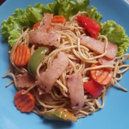 สปาเก็ตตี้ผัดซอสพริกไทยดำ