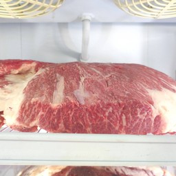 เนื้อโคขุนโพนยางคำ DADA Beef ถนน สกลนคร-นาแก