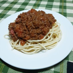 สปาเก็ตตี้ซอสเนื้อ  (ฮาลาล )