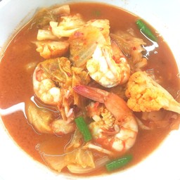 แกงส้มผักรวมกุ้งสด(กับ)