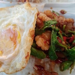 กะเพาหมูชิ้น