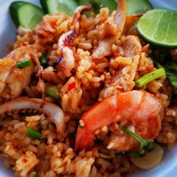 ข้าวผัดต้มยำทะเล รวมมิตร