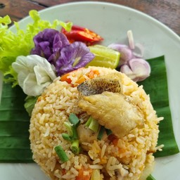 ข้าวผัดปลาสลิดไข่เค็ม