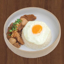 ข้าวหมูผัดกระเทียม