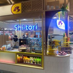 Shi-tori Cafe สาขา Central World เซ็นทรัลเวิล์ด