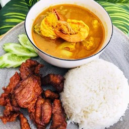 ข้าวแกงส้มกุ้ง+เนื้อเค็มทอด