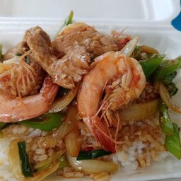 ผัดพริกหยวกรวมมิตร ทะเล