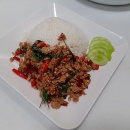 กะเพราเนื้อสับ เนื้อชิน
