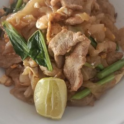 ผัดซือิ้วหมู