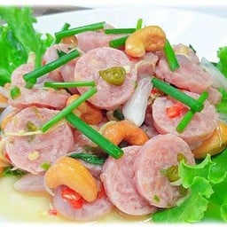 ยำแหนมสด
