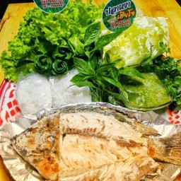 ปลาเผาเฮียโจ-สารภีทะเลเผาปิ้งย่าง ท่าวังตาล
