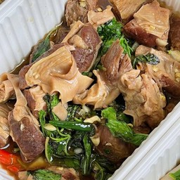 (กับข้าว)กะเพราหมู