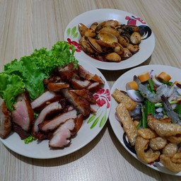 ฮั่นแน่ ลูกชิ้น ไส้กรอกทอด