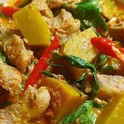 แกงฟักทองไก่