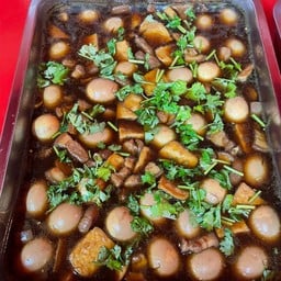 ข้าวแแดงแกงร้อน กรุงเทพกรีฑา-ร่มเกล้า