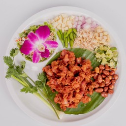 แหนมซี่โครงหมูทอด