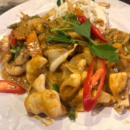 หมึกผัดไข่เค็ม