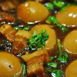 ไข่พะโล้หมูสามชั้น