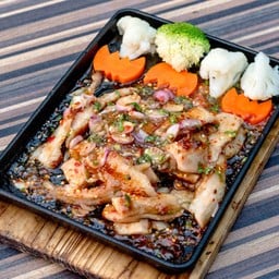 คอหมูย่างจานร้อน