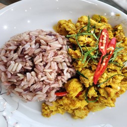 ค่ัวกลิ้งอกไก่+ข้าวกล้อง