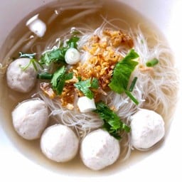 ก๋วยเตี๋ยวหมู ลูกชิ้นอย่างเดียวน้ำใส