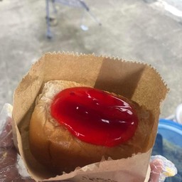 ปังปิ้งใส้ทะลักสตอเบอร์รี่