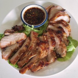 คอหมูย่าง grilled pork shoulder M